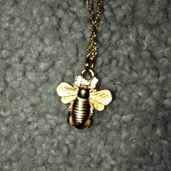 Bee necklace - Picture 2 of 2